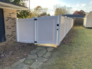 Vinyl Fence Builders Near Evansville Newburgh