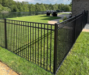 Evansville Fence Company Evansville, Indiana Fence Company Near Me Fence Company in Evansville Fence Company in Newburgh Builder installation Builders Vinyl